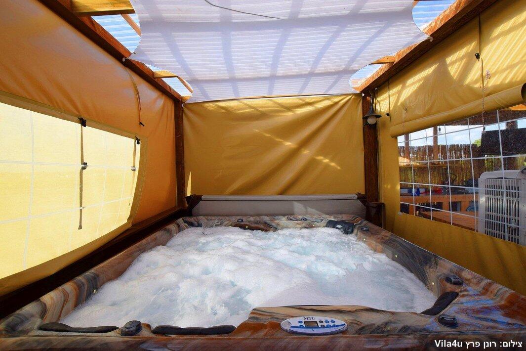 ליידיס פול מרכז  6  לופט לנד