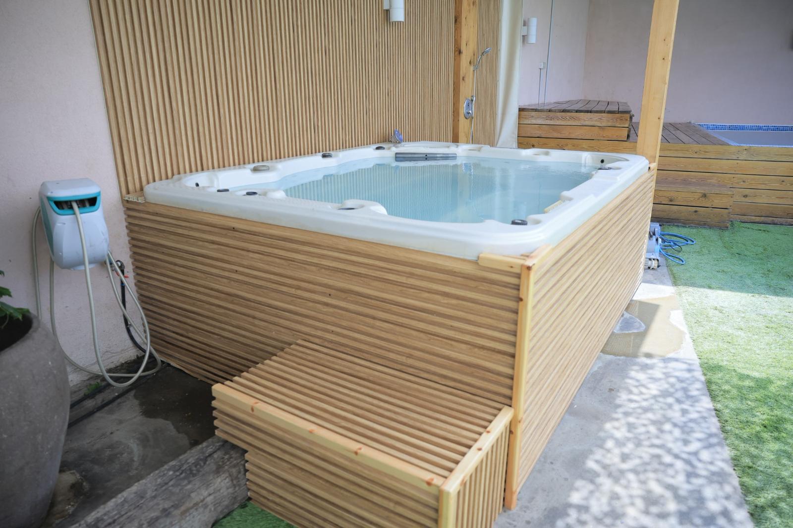 אחוזת הר טוב מרכז  3  לופט לנד