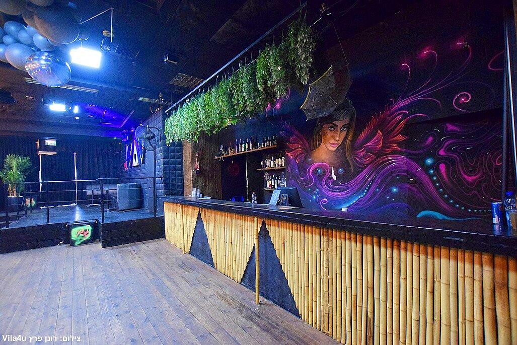 ג'סיקה איוונסט מרכז  4  לופט לנד