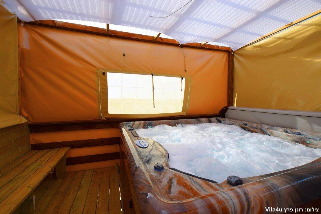 ליידיס פול מרכז  16  לופט לנד