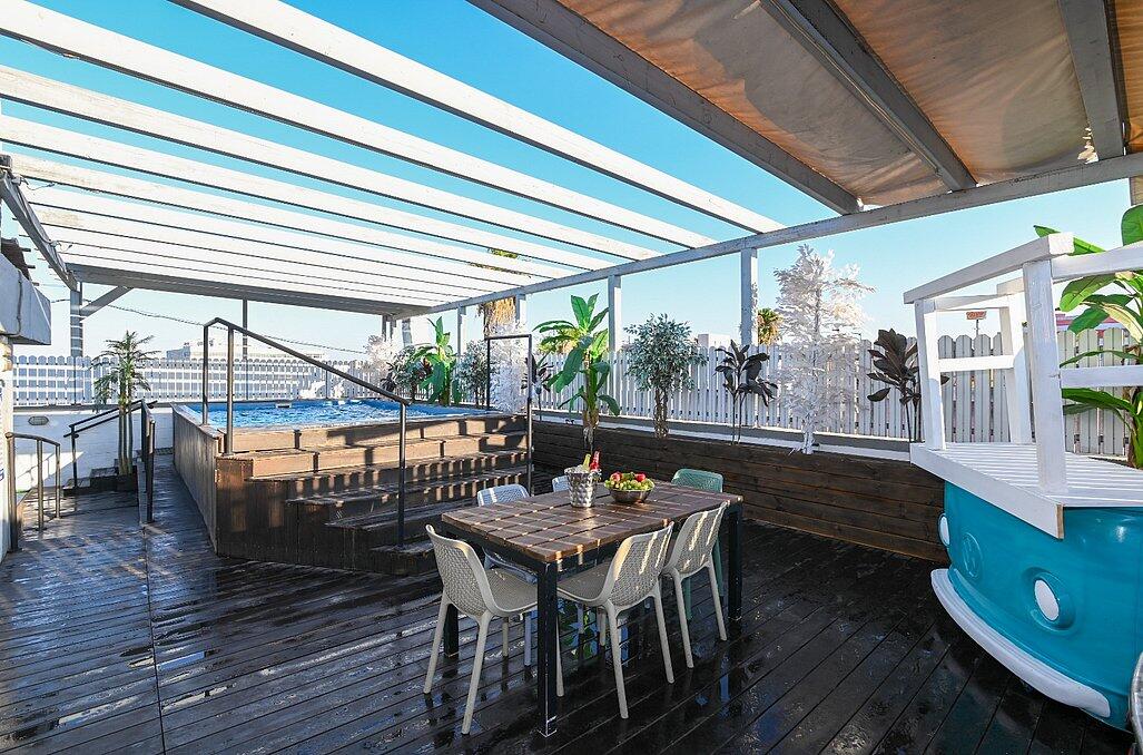 רוף טופ מרכז  3  לופט לנד