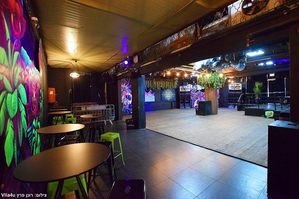 ג'סיקה איוונסט מרכז  17  לופט לנד