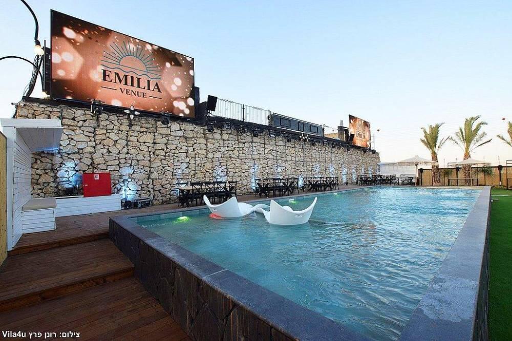 אמיליה איוונטס מרכז  24  לופט לנד