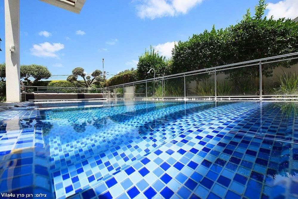 סיקרט פול מרכז  20  לופט לנד