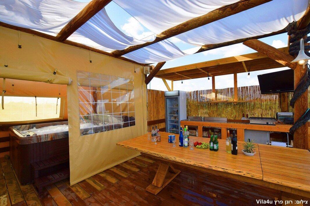 ליידיס פול מרכז  20  לופט לנד