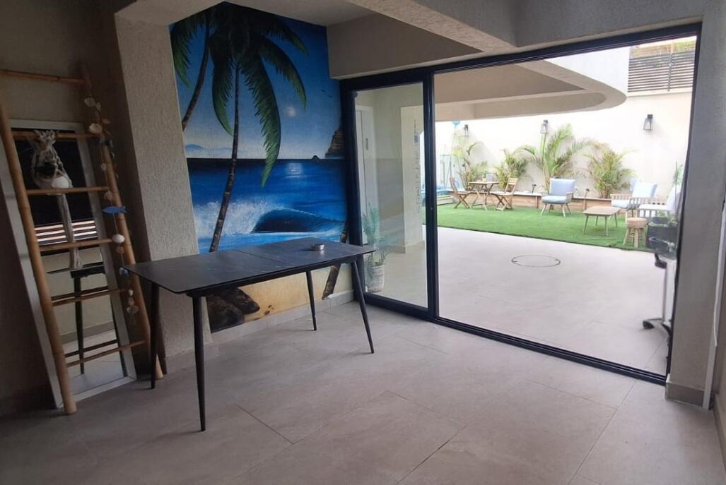 החצר בטיילת - אירועים ליד הים מרכז  27  לופט לנד