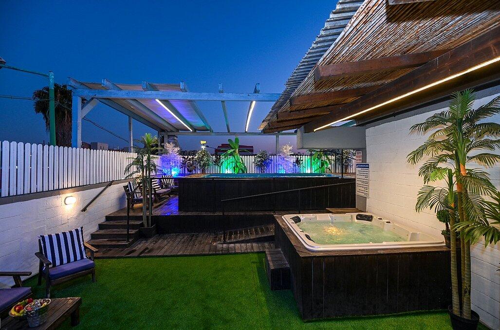 רוף טופ מרכז  10  לופט לנד