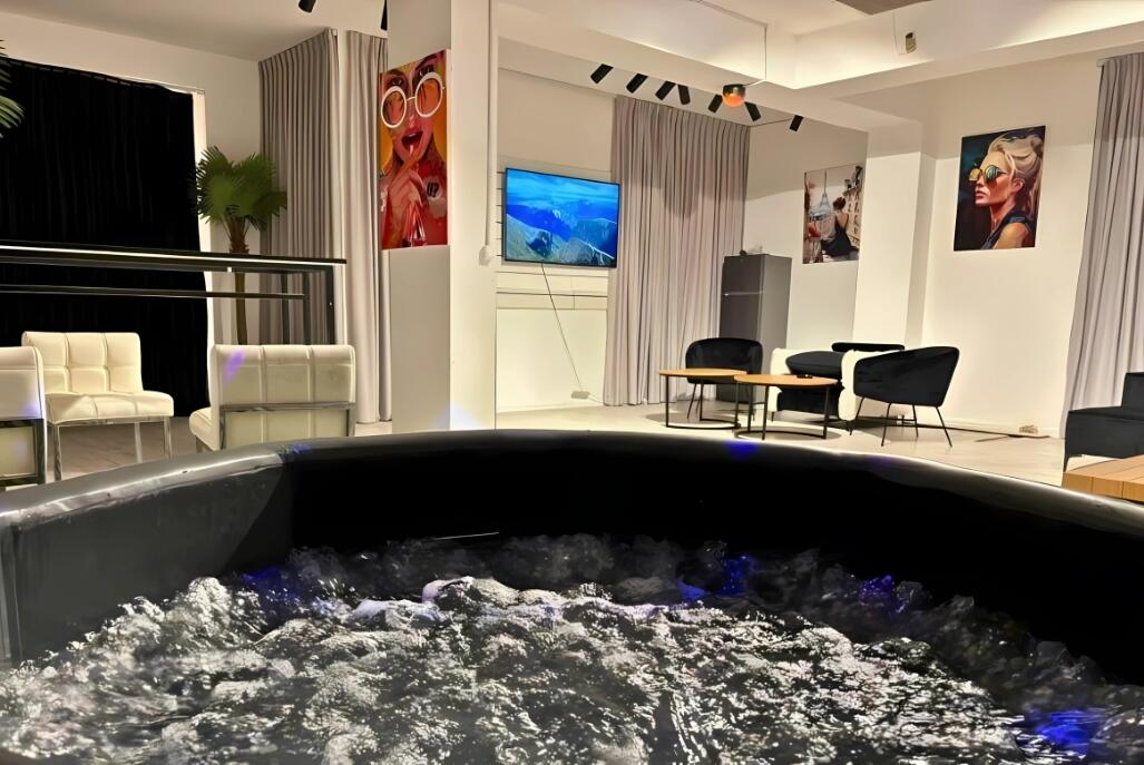 קינג ג'ורג פלייס - King George Place מרכז  13  לופט לנד