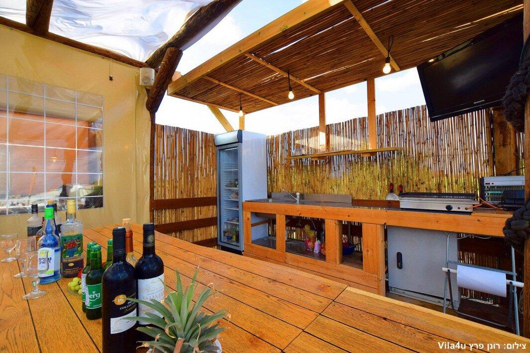 ליידיס פול מרכז  11  לופט לנד