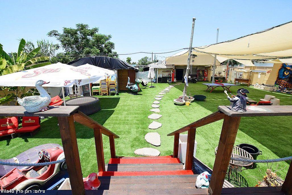 חוות האירוס מרכז  7  לופט לנד