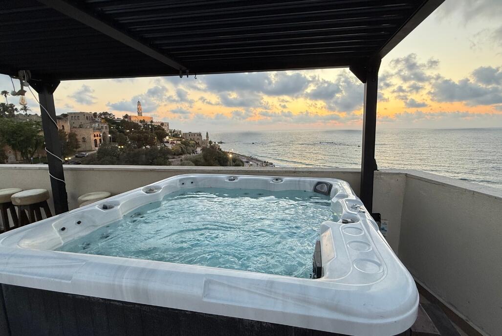 גורדונס - גג על הים מרכז  1  לופט לנד