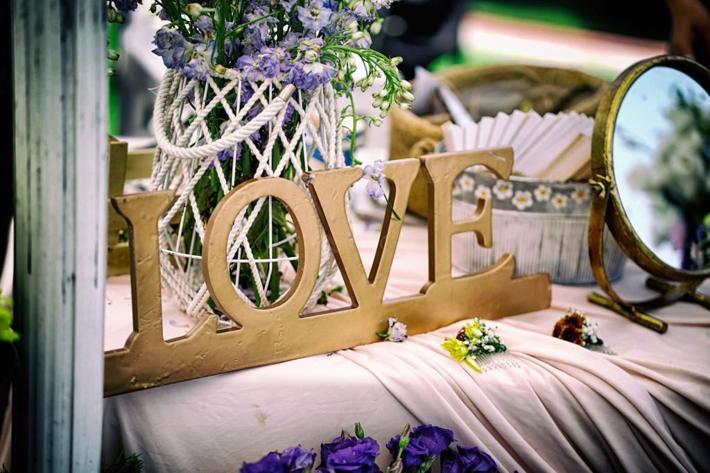 בחצר של אפריים מרכז  16  לופט לנד